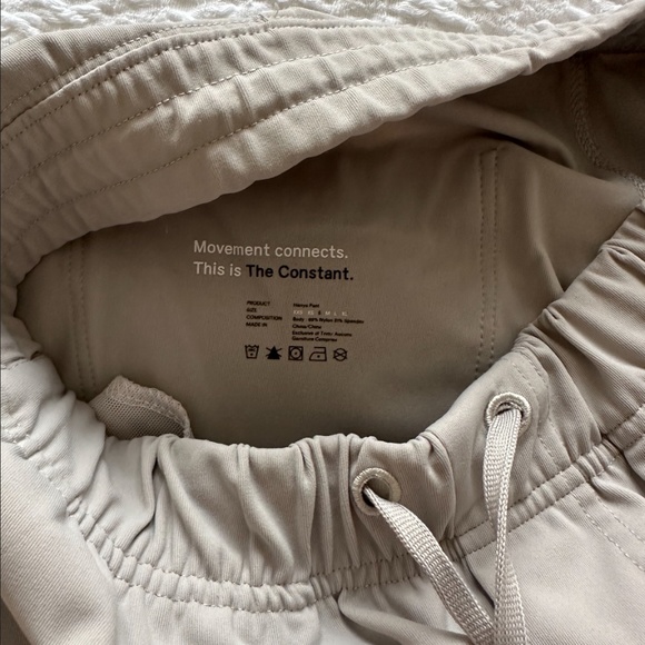 Aritzia The Constant Hanya Pant - Size Small Colour "Ashen" - Picture 7 of 10